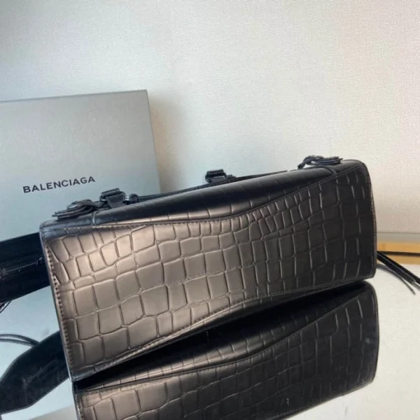 Balenciag* Neo Classic Casual Bag Size: 18cm