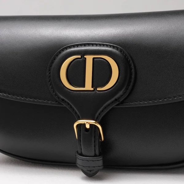 Bobby East-West Underarm Bag Handbag Size: 2029 Size 22x13x5cm