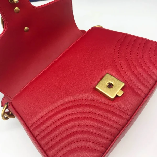 Model: 547260 Size: 21x15.5x8cm