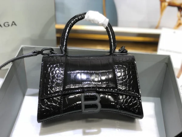 Balenciaga Size: 23x10x24cm 19x8x21cm Model: LG-0019