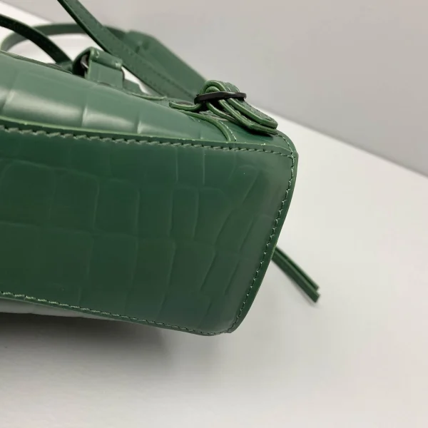 Balenciag* Neo Classic biker bag Model: 92535 Size: 40*54*21.5*34cm 25*33*13*20cm