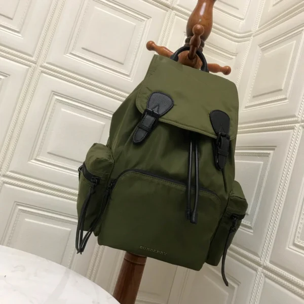 Military backpack Size:28.15.42cm Code:580912