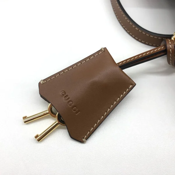 Model:479197 Size:35x23.5x14cm