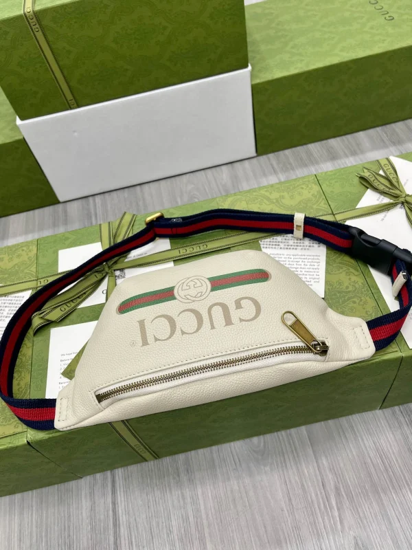 Model: 527792 Size: 22*13*6cm