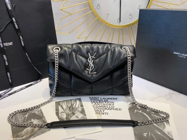 Lambskin bag Size:29x17x11cm Model:577476