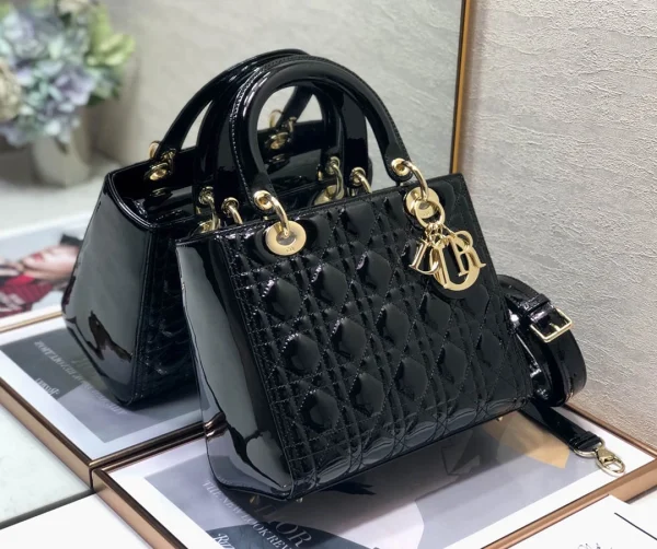 Black lacquer, classic 5 compartments 24cm