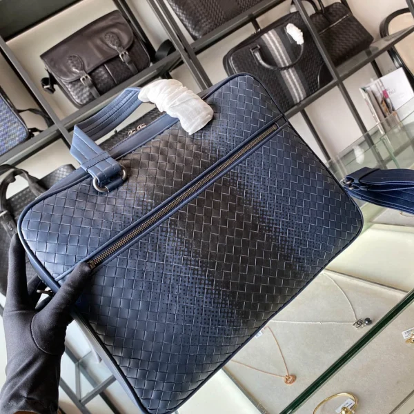 BV Briefcase Size: 36cm 98014 Blue