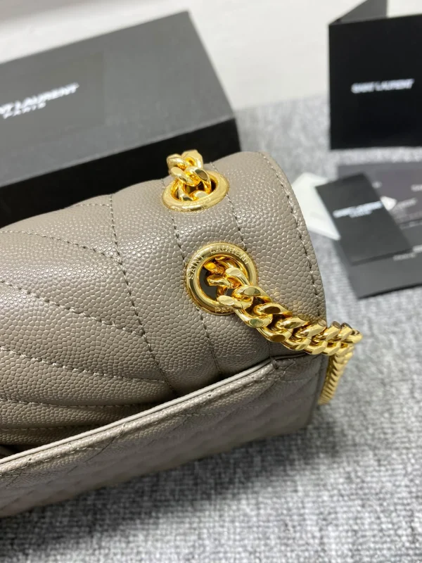 Saint Laurent Messenger Bag Size: 24x17.5x6 Code: 392739