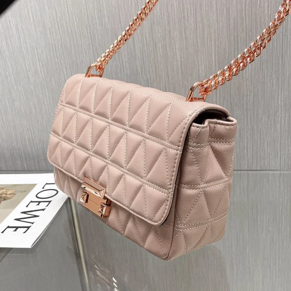 MK small fragrant style sheepskin bag chain pink Size: 25CmX16cmX8.5cm
