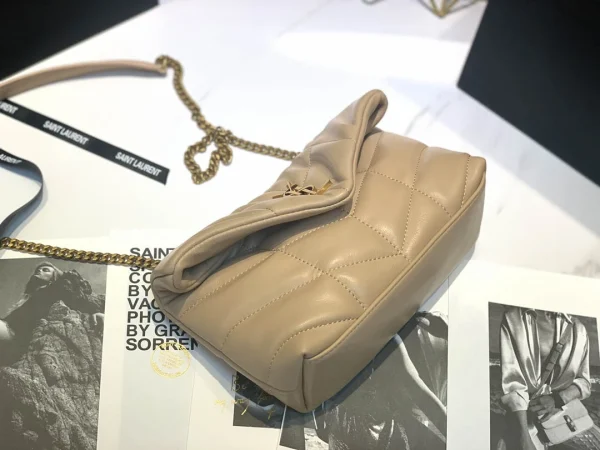 LOULOU PUFFER Lambskin bag Size: 23x15.5x5.8cm Model: 620333