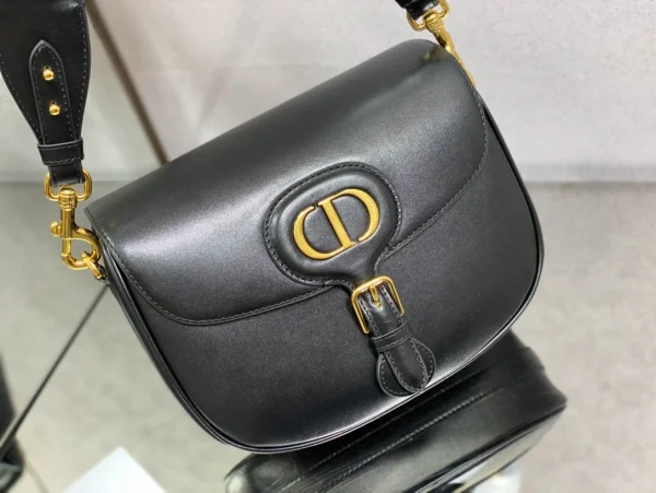 BOBBY Clutch Size: 27 x 8 cm
