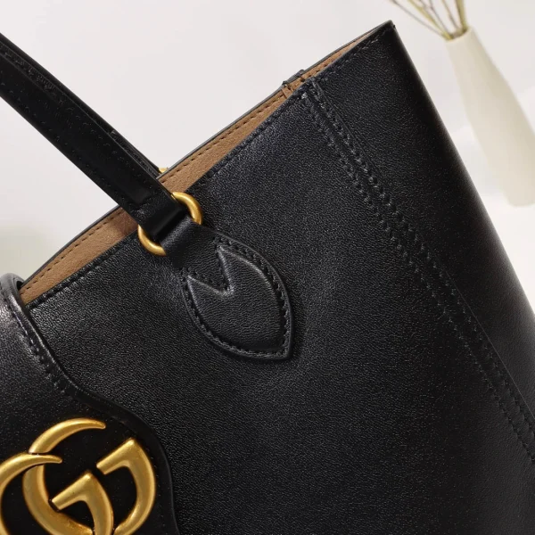Model: 652680 Size: 28x26x8.5cm