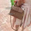 Calfskin bag Size:W25.5*H29*D10cm Code:400123
