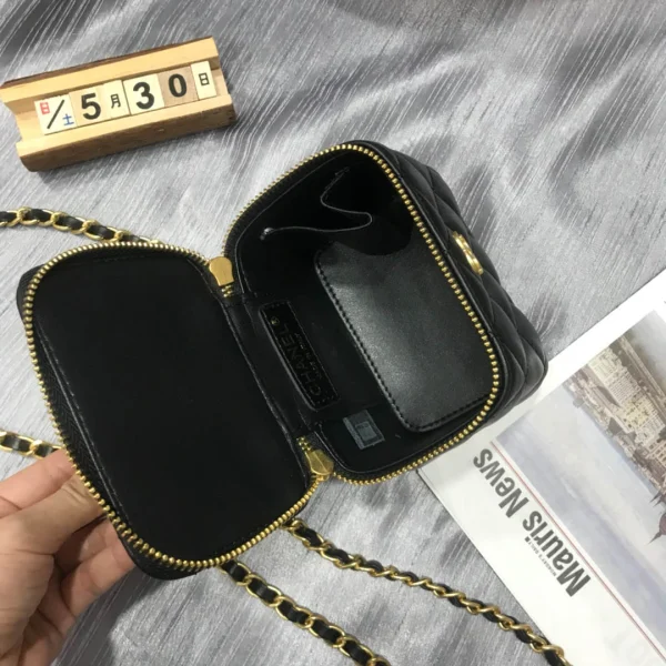Bucket Bag Model No.;5865