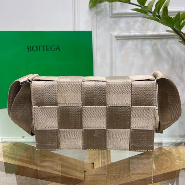BV Bottega Veneta bag Size: 26x6cm Apricot