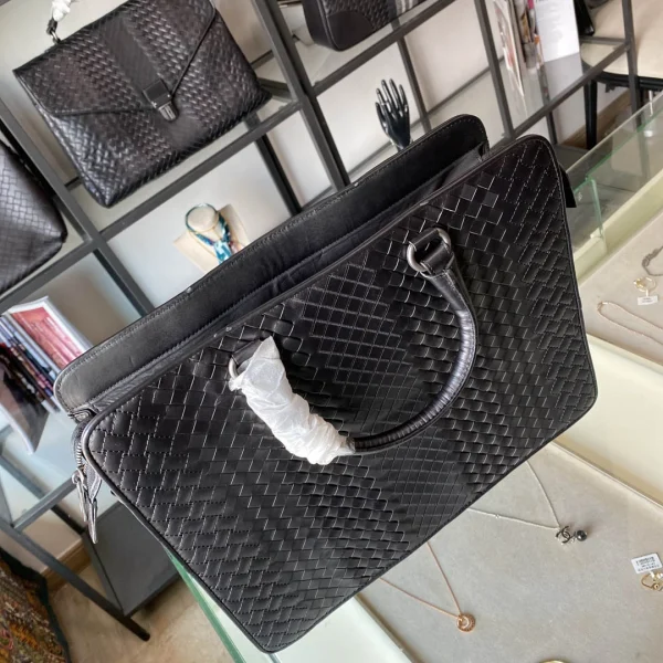 BV Briefcase Size:38cm