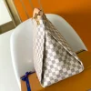 Louis Vuitton Size: 46 x 32 x 24 cm