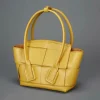 BV Bottega Veneta Arco29 series bag Size: 29x22cm
