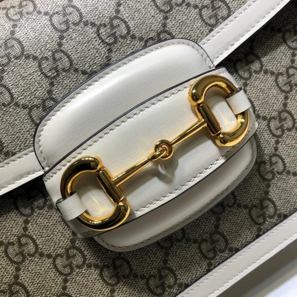 Model: 602204 Size: 25x18x8cm