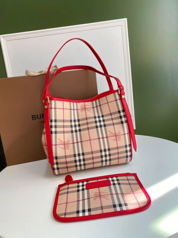 Checkered Tootsie Bag Size:W25.5*H29*D10cm Code:400123