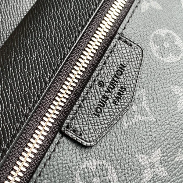 LV Model: M30233 Size:29.5x20x5cm