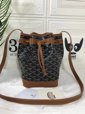 Goyard Shoulder Bucket Bag Size: 17.5*15*H 23cm