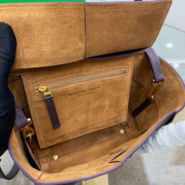 BV Arco29~mini bag Size:29x9cm KF008