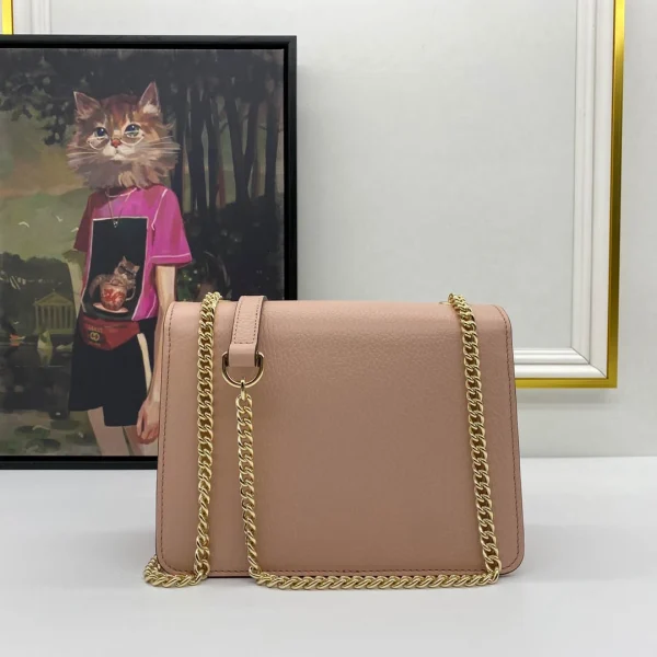 Model: 510304 Size: 20x15x7.5cm