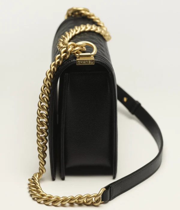 CHANEL BOY CHANEL SIZE : 17.5 x 28 x 7.5 cm