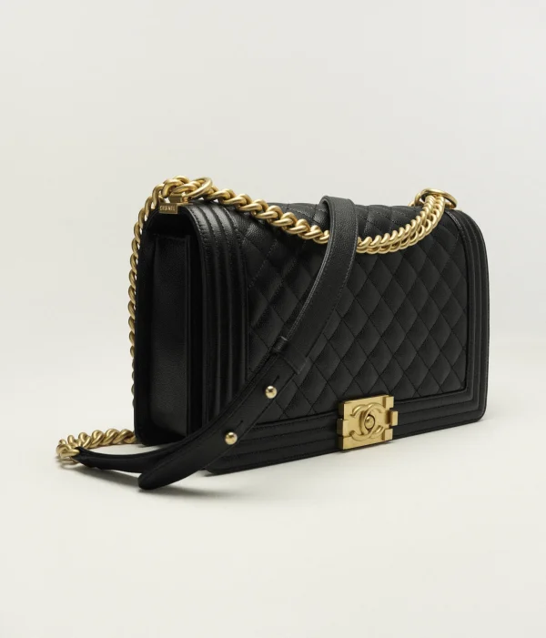 CHANEL BOY CHANEL SIZE : 17.5 x 28 x 7.5 cm