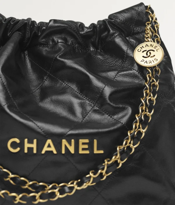 CHANEL 22 size : 35 x 37 x 7cm