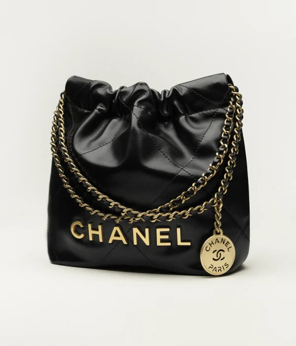 CHANEL 22 size ：20 x 19 x 6 cm