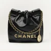 CHANEL 22 size ：20 x 19 x 6 cm