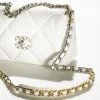 CHANEL 22 size : 16 x 26 x 9 cm