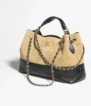 Chanel size : 24 x 36 x 14 cm