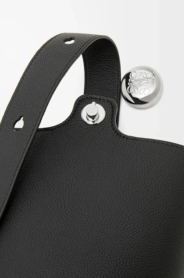 Loewe Pebble Bucket Size : 16*16*19.5cm