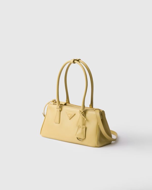 Prada Galleria Size : 14*30*10.5 cm