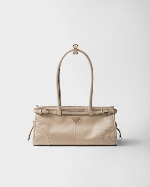 Prada Bonnie Size : 15.5*32*12cm