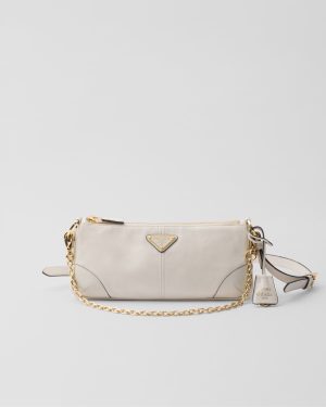 Prada Re-Edition 2002 Size : 11.5*26*6cm