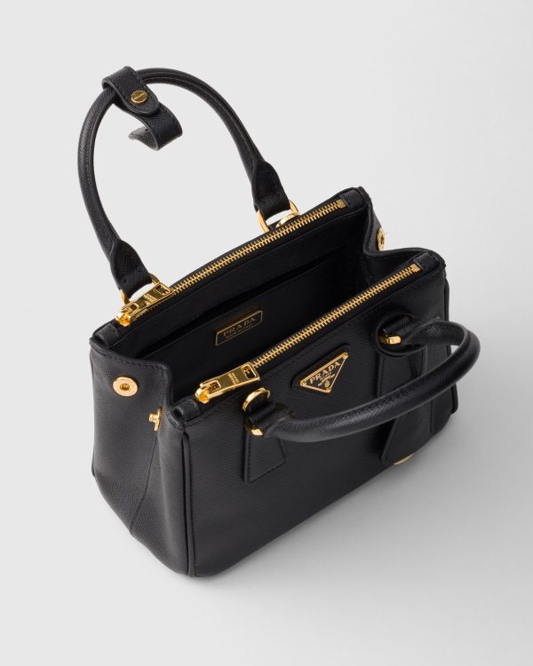 Prada Galleria Saffiano Size :12.5*18cm*8.5cm