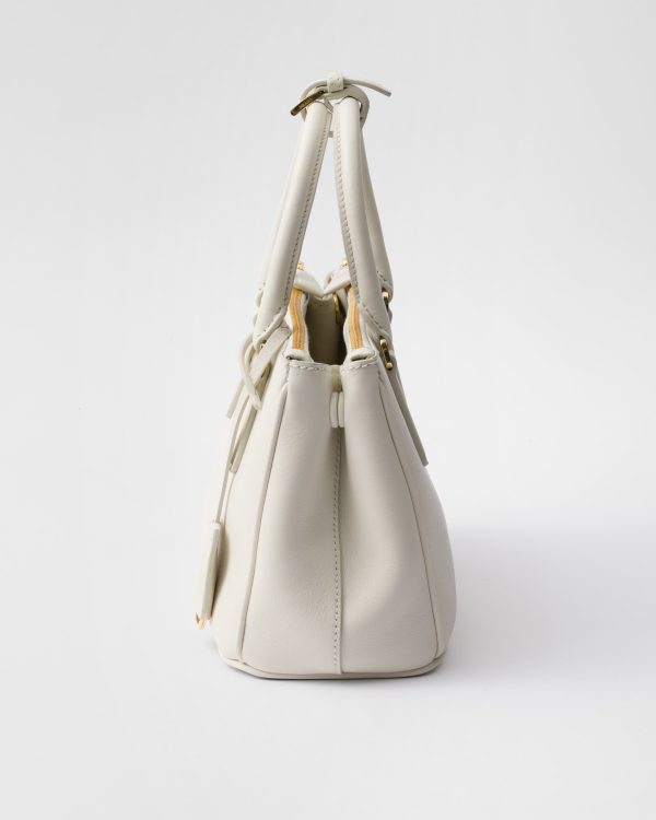 Prada Galleria Size : 16.5*24.5*11cm