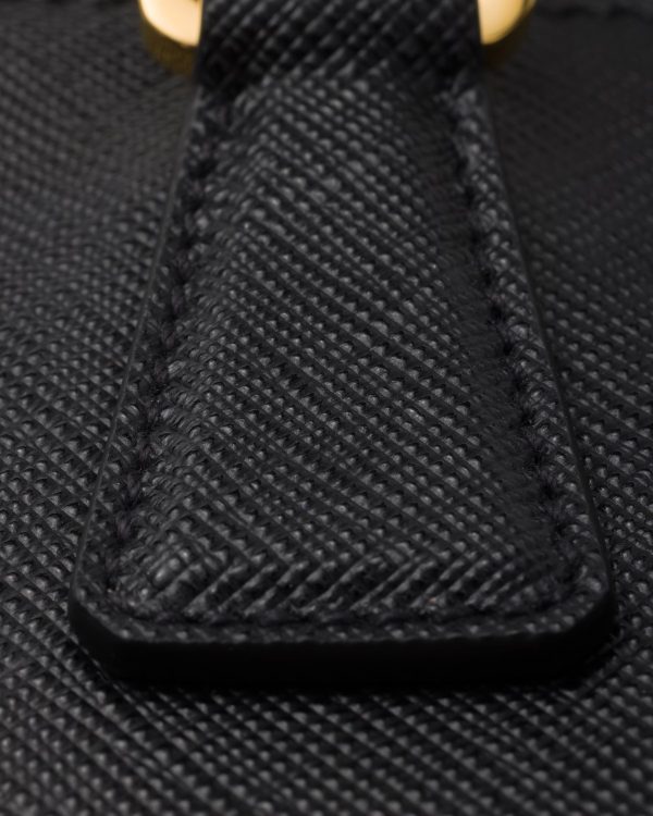 Prada Galleria Saffiano Size :12.5*18cm*8.5cm