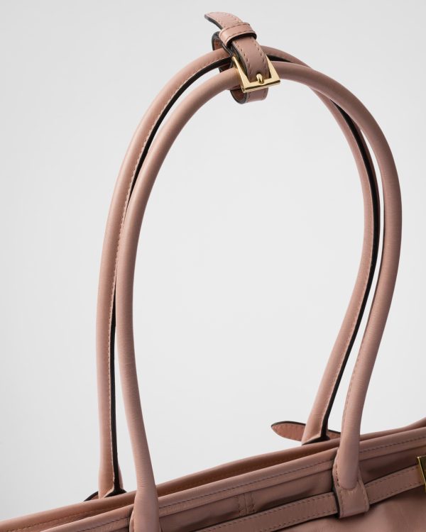 Prada Bonnie Size : 15.5*32*12cm