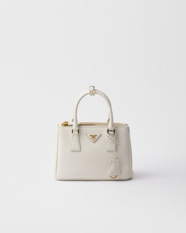 Prada Galleria Size : 16.5*24.5*11cm