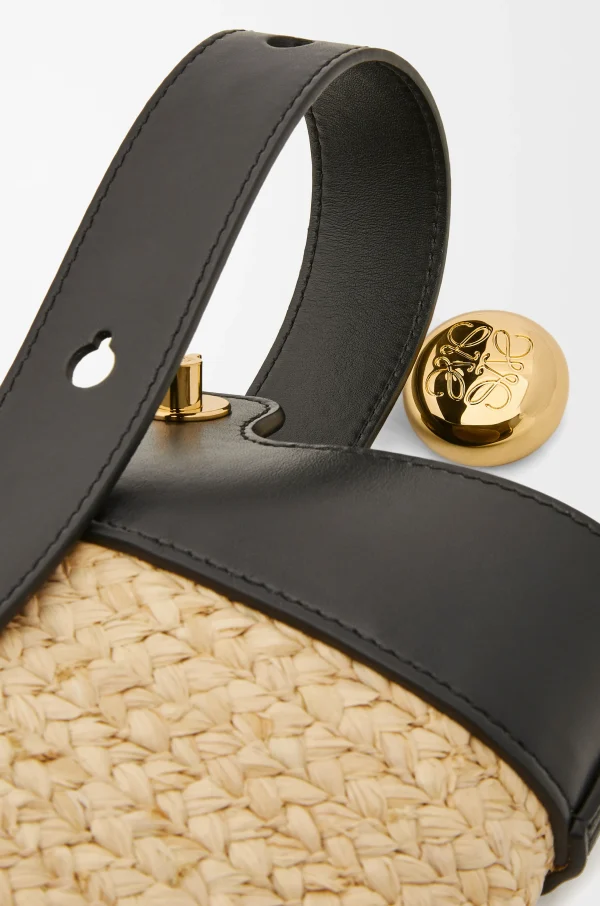 Loewe Pebble Bucket size : 16*16*19.5cm