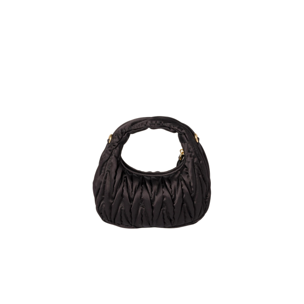 Miu Miu  Wander Matelassé size: 14*17.5*5.5cm