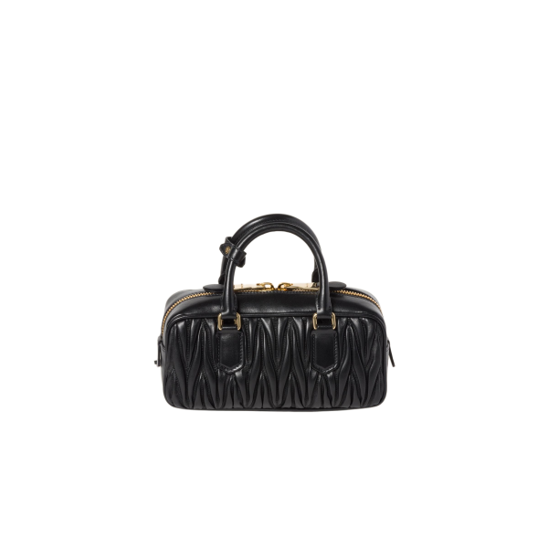 Miu Miu Arcadie matelassé size:10.5*22*7.5cm