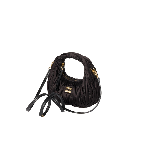 Miu Miu  Wander Matelassé size: 14*17.5*5.5cm