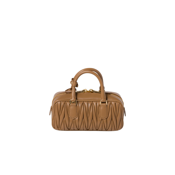 Miu Miu Arcadie matelassé size:10.5*22*7.5cm