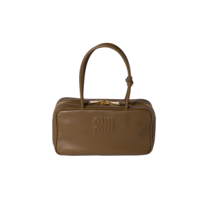 Miumiu Beau size 17cm *30cm * 8.5cm